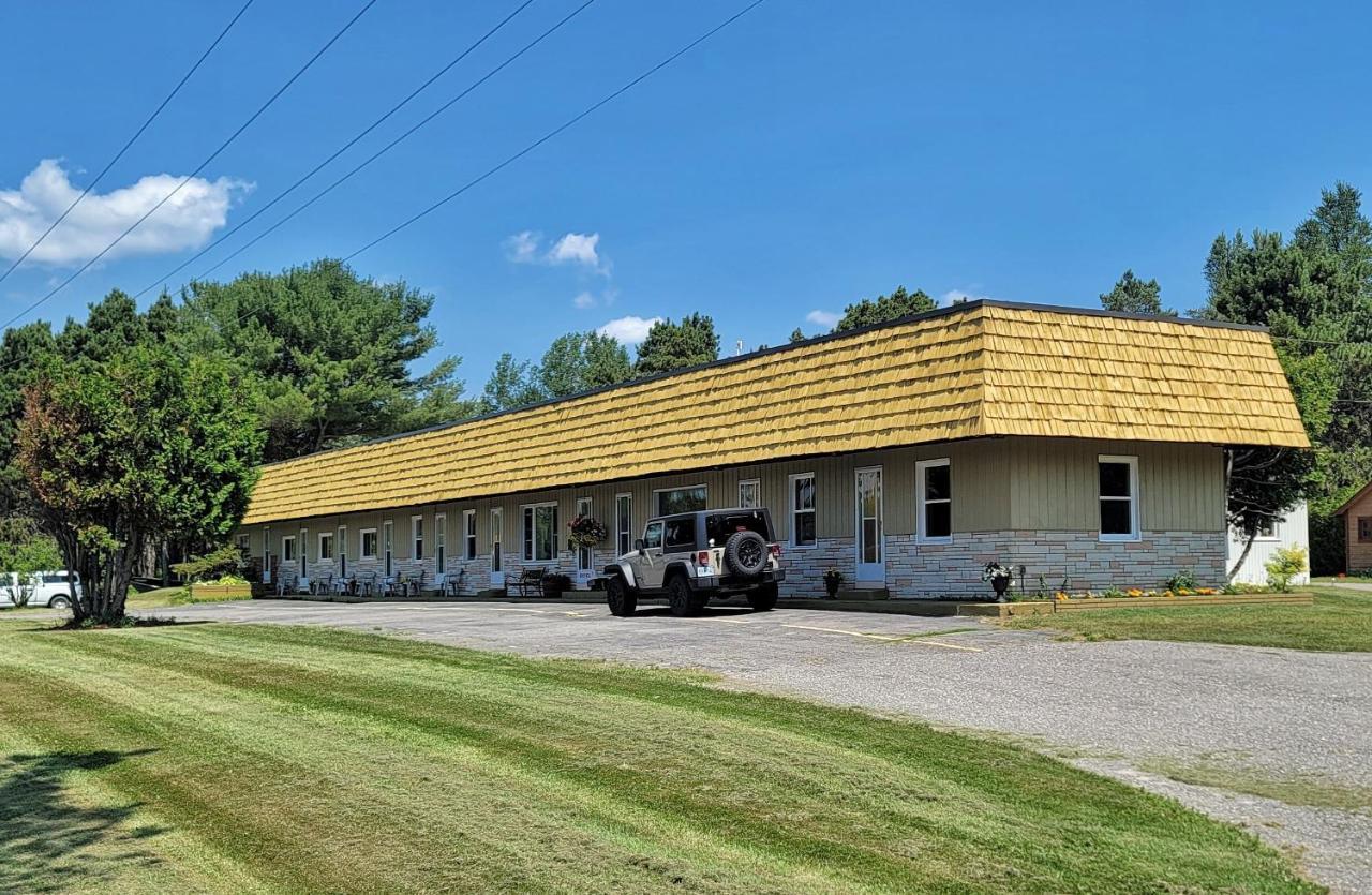Maciver'S Motel And Camp Blind River Exterior foto