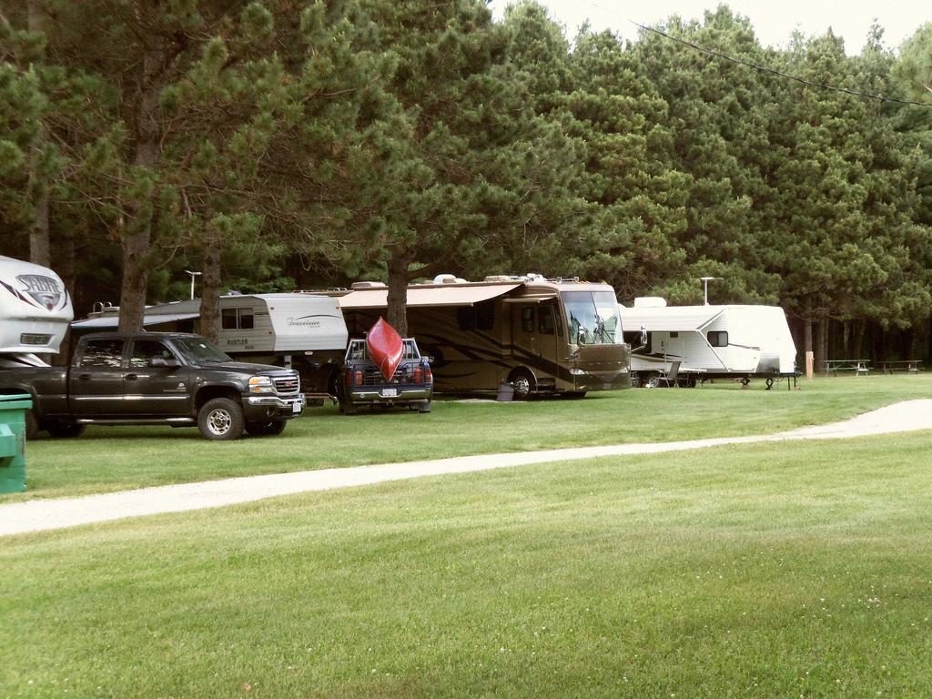 Maciver'S Motel And Camp Blind River Exterior foto
